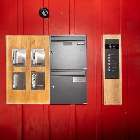 Crimson Cottage Apartments Dornbirn Buitenkant foto