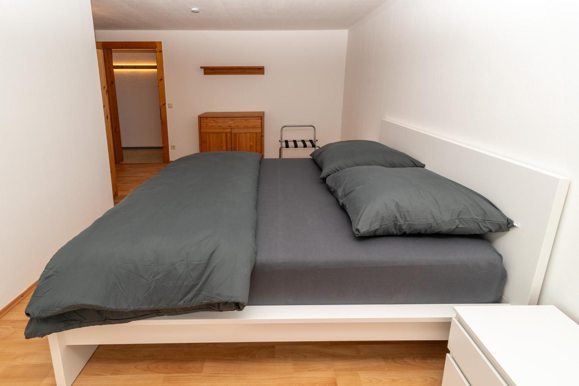 Crimson Cottage Apartments Dornbirn Buitenkant foto