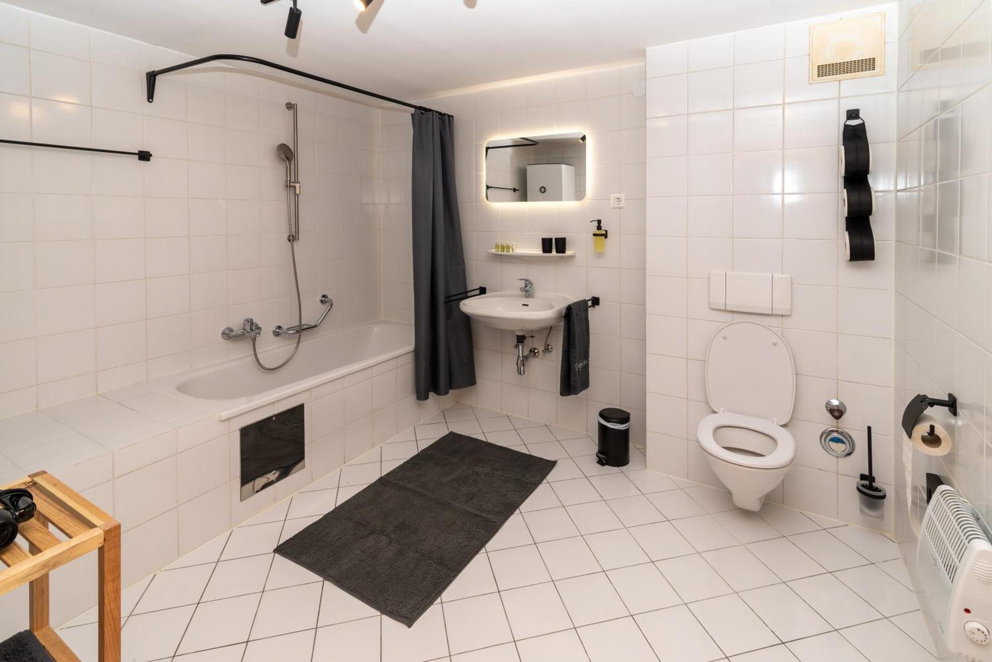 Crimson Cottage Apartments Dornbirn Buitenkant foto