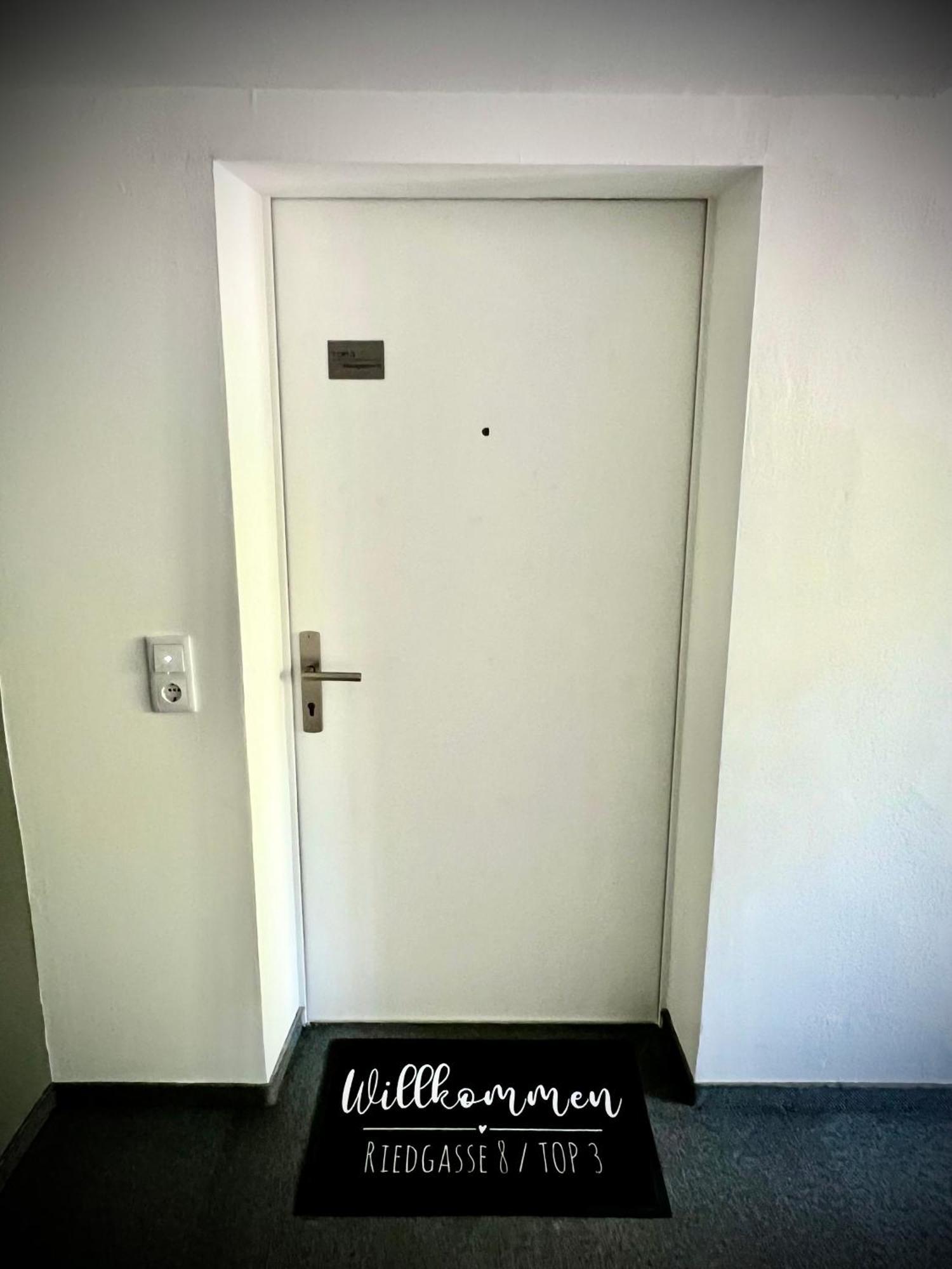 Crimson Cottage Apartments Dornbirn Buitenkant foto