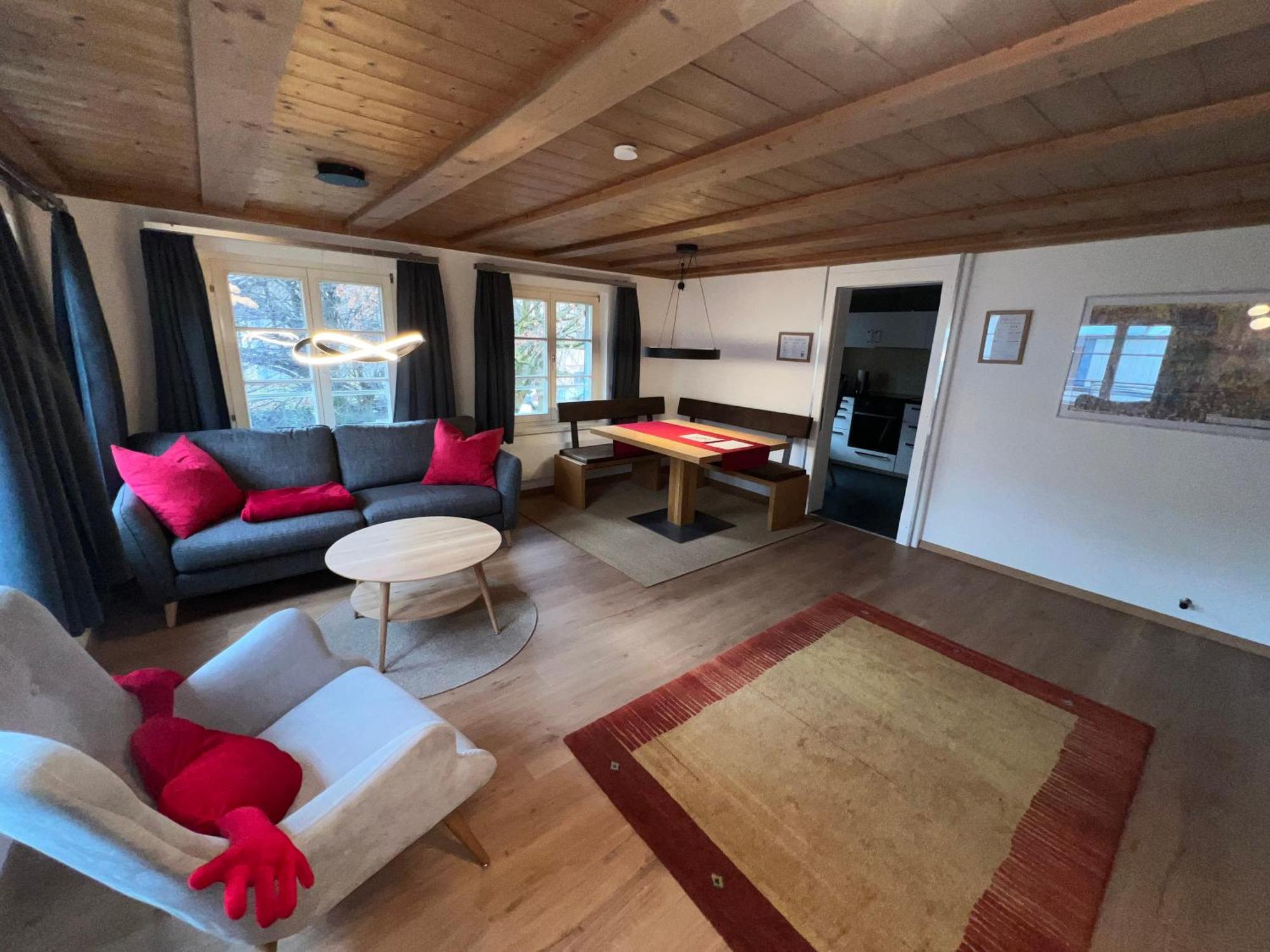 Crimson Cottage Apartments Dornbirn Buitenkant foto